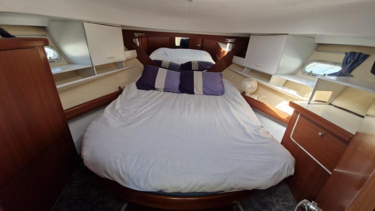 beneteau-antares-980-my-bateau-bandol-38-68e90e4b80b16793373907.jpg