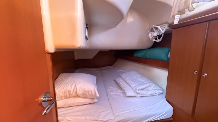 dufour-455-grand-large-my-bateau-port-camargue-23-69159c04c1cc9858458536.jpg