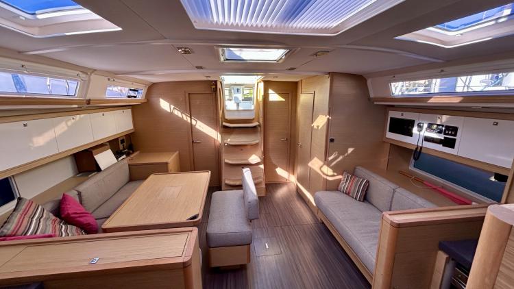 dufour-470-my-bateau-15-682f4d2b08cf7919258664.jpg