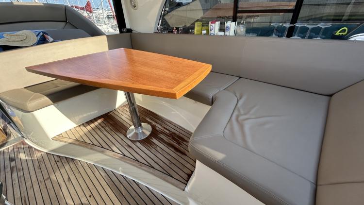 prestige-440-s-my-bateau-17-68691dd1e226b175259611.jpg