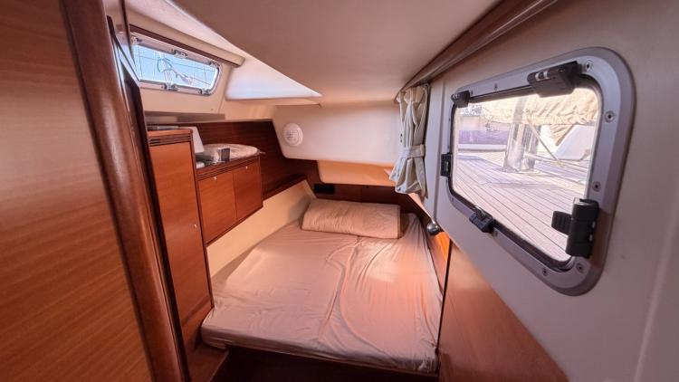 dufour-525-grand-large-my-bateau-port-camargue-23-68f738092b5b6610146352.jpg