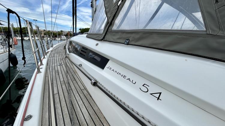 jeanneau-54-113-68c28156cc1aa473150564.jpg