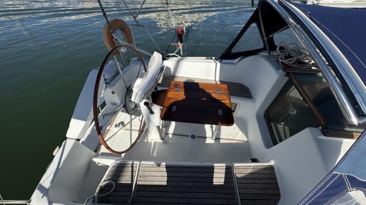 jeanneau-sun-odyssey-32-i-my-bateau-port-camargue-30-68b6e2cac3c03160232066.jpg