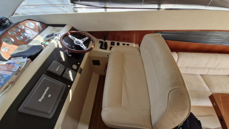 fairline-phantom-40-my-bateau-bandol-52-68ee8afb4d8a5845070616.jpg