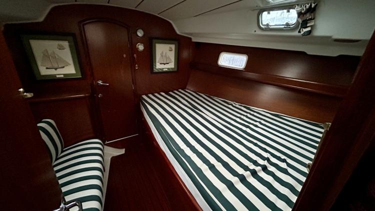 beneteau-oceanis-411-clipper-13-68b6eff95d781334532817.jpg