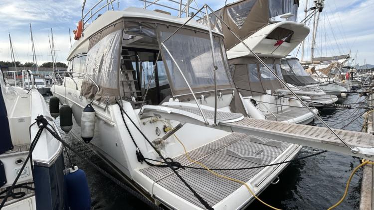prestige-420-fly-my-bateau-18-67f543a2aa38f559494738.jpg