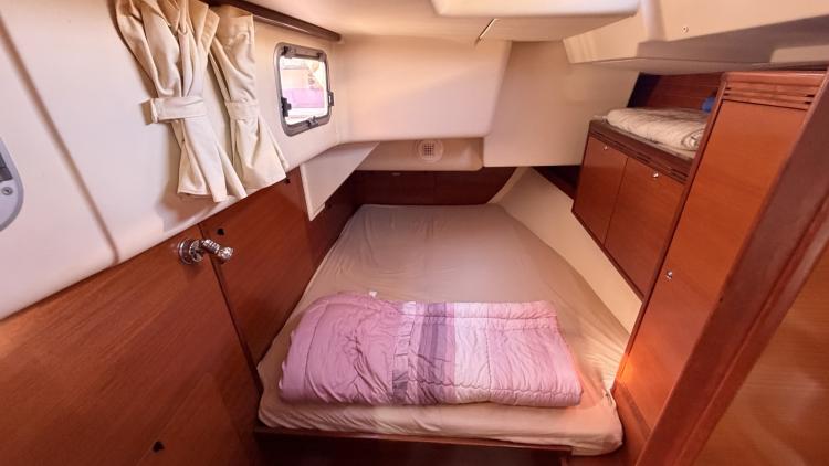 dufour-525-grand-large-my-bateau-port-camargue-20-68f73809298ce025795453.jpg