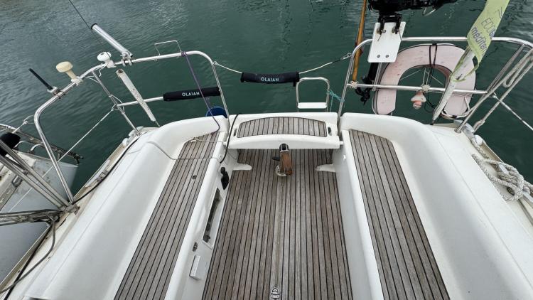 jeanneau-sun-odyssey-32-legende-my-bateau-port-camargue-16-681a057a232a8212975916.jpg