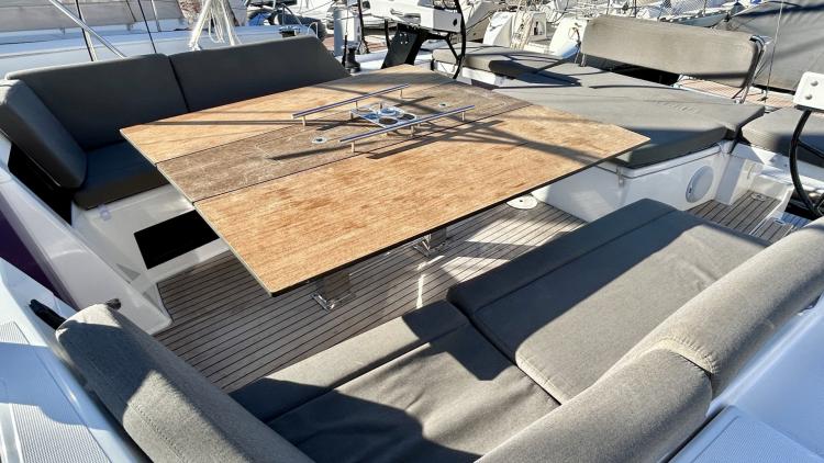 dufour-470-my-bateau-10-682f4d23303cd303511243.jpg