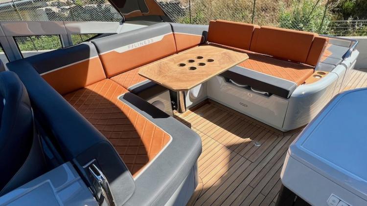 fairline-f-line-33-mybateau-3-67f7bb9312907638137163.jpg
