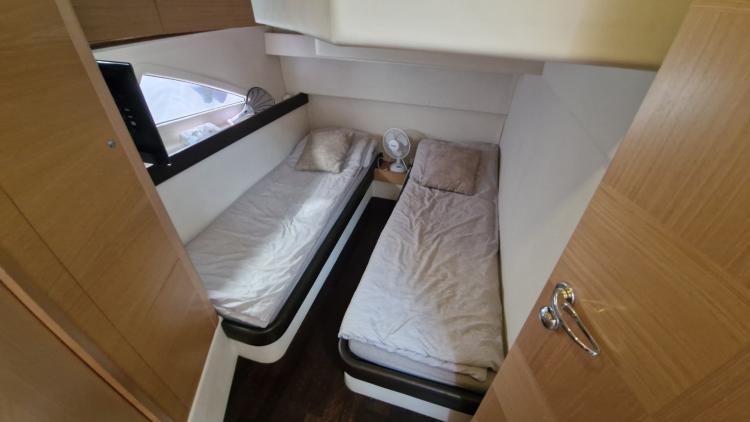 mira-44-my-bateau-bandol-49-685c376d1049a506749973.jpg