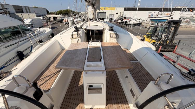 beneteau-oceanis-38-1-performance-my-bateau-cap-d-agde-20-68ee5ff87c94e644809352.jpg