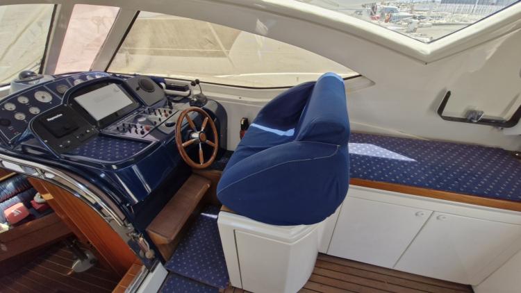 cayman-43-open-wa-my-bateau-marseille-39-6888eb613d5a7662252934.jpg