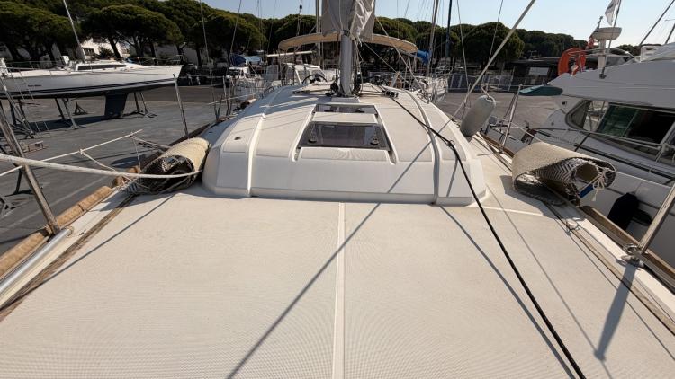 beneteau-oceanis-38-1-performance-my-bateau-cap-d-agde-26-68ee5ff87fdd8422756963.jpg