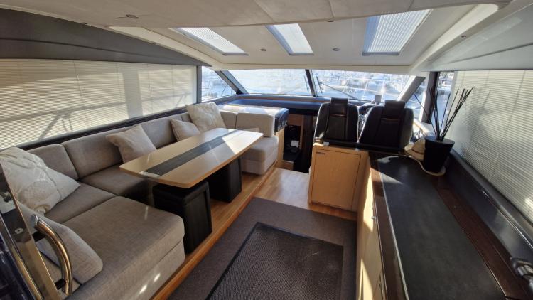 princess-v57-my-bateau-bandol-11-688b74211d07b755498949.jpg