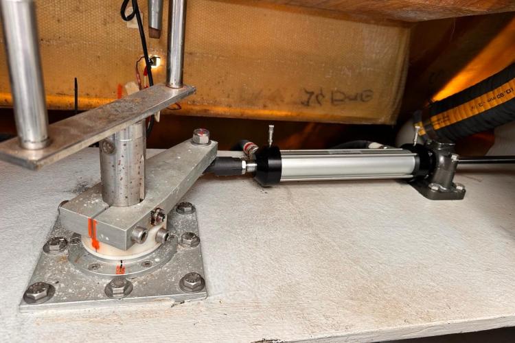 Hydraulic system in 2016 Fountaine Pajot Ipanema 58 catamaran.