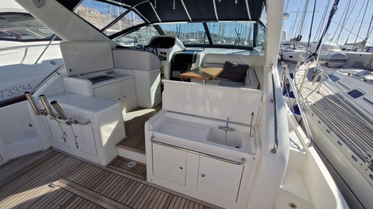 uniesse-42-my-bateau-marseille-177-68c98f618899d541968366.jpg