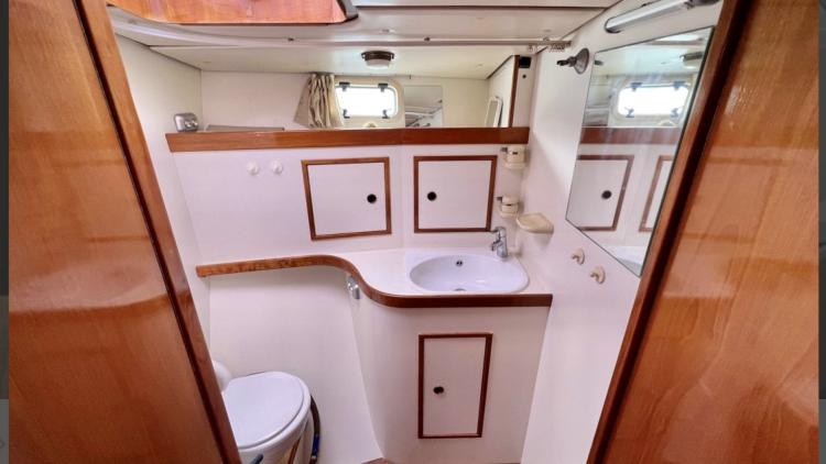 salle-de-bain-avant-691f4c9ab74b1979789585.jpg