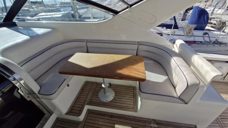 uniesse-42-my-bateau-marseille-184-68c98f618aaa8304281421.jpg