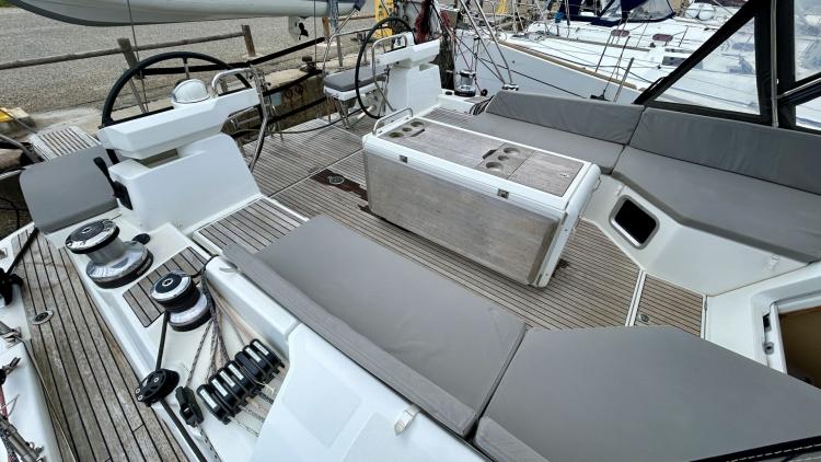 jeanneau-54-105-68c28156bffa3423893338.jpg