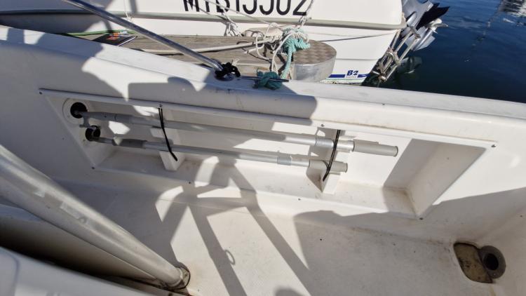 white-shark-205-my-bateau-marseille-32-68e93814b40dc404396162.jpg