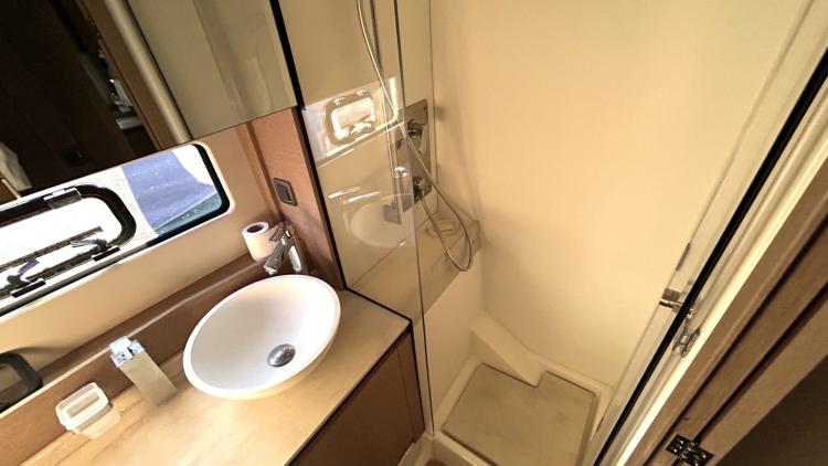prestige-420-s-my-bateau-12-6831dc96ccd52766179644.jpg