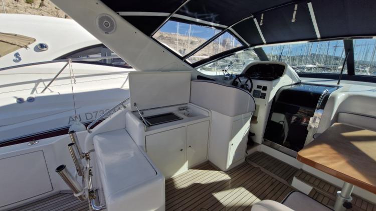 uniesse-42-my-bateau-marseille-183-68c98f619d5ea695296338.jpg