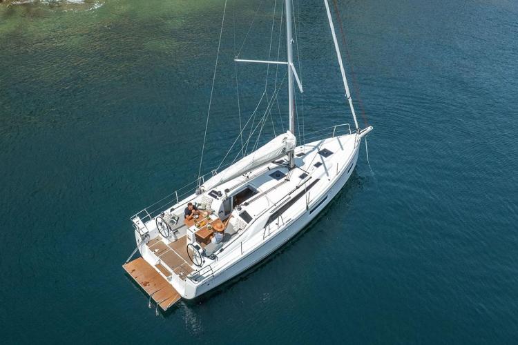 Beneteau Oceanis 37.1-img1